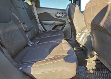 2015 Jeep Cherokee Latitude из США, поврежденный, VIN 1C4PJLCS3FW722188